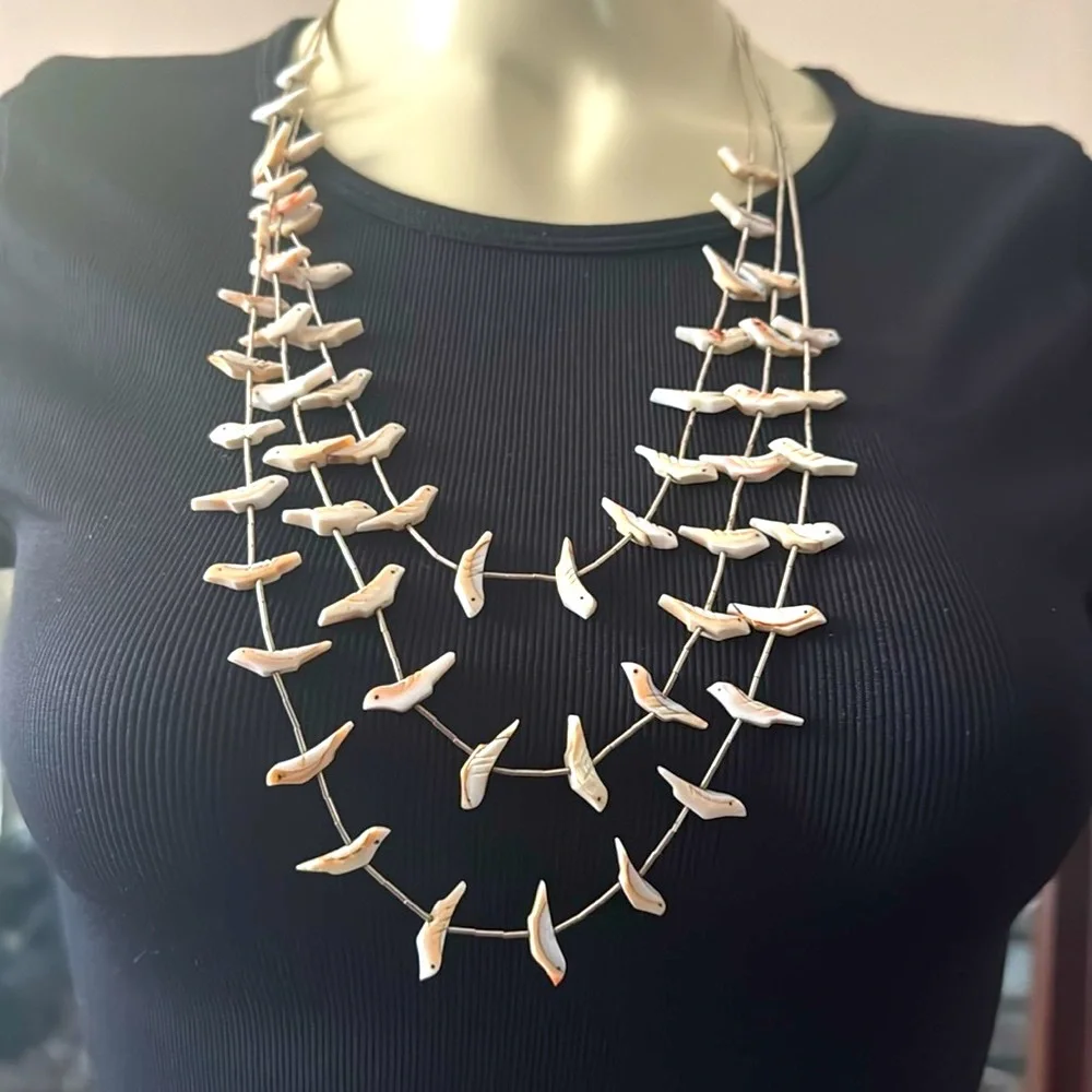 Vintage 70s Zuni Sterling Silver Bird Fetish Necklace - Picture 8 of 14